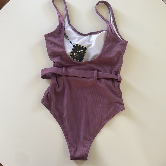 Zaful One Piece with Removable Belt - Picture 4 of 5